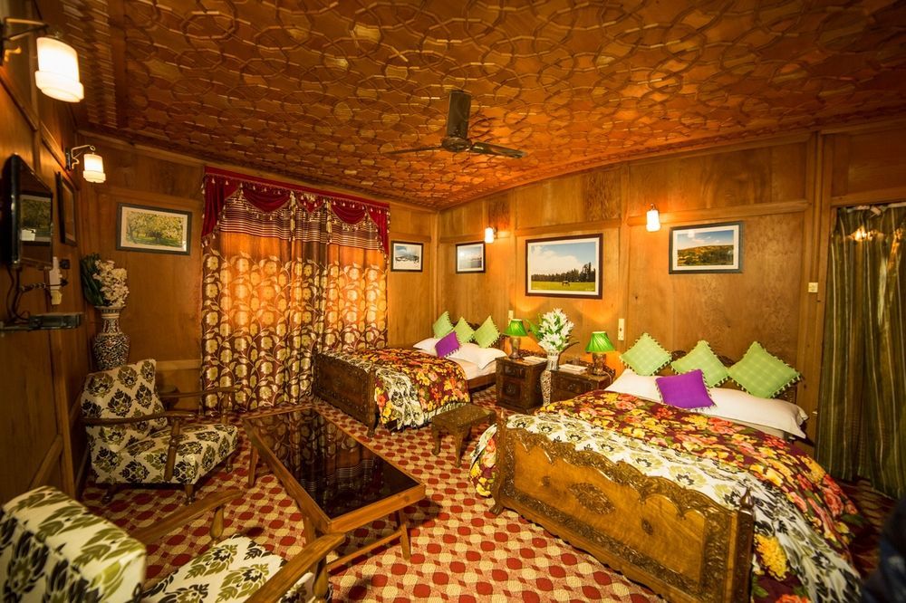 Aziz Palace Group Of Houseboats Srinagar  Exterior photo